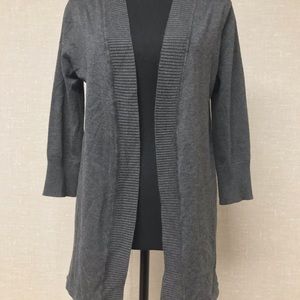 PREMISE STUDIO BRAND CARDIGAN SIZE SMALL